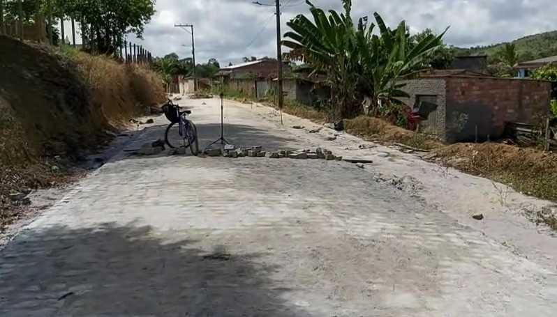 Camacã: Estrada do Chorazói recuperada na primeira Semana de trabalho do prefeito Paulo do Gás